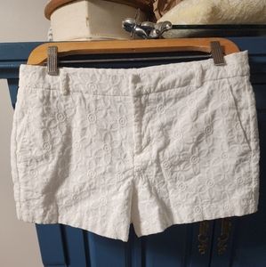 VINCE white embroidered floral shorts (4)